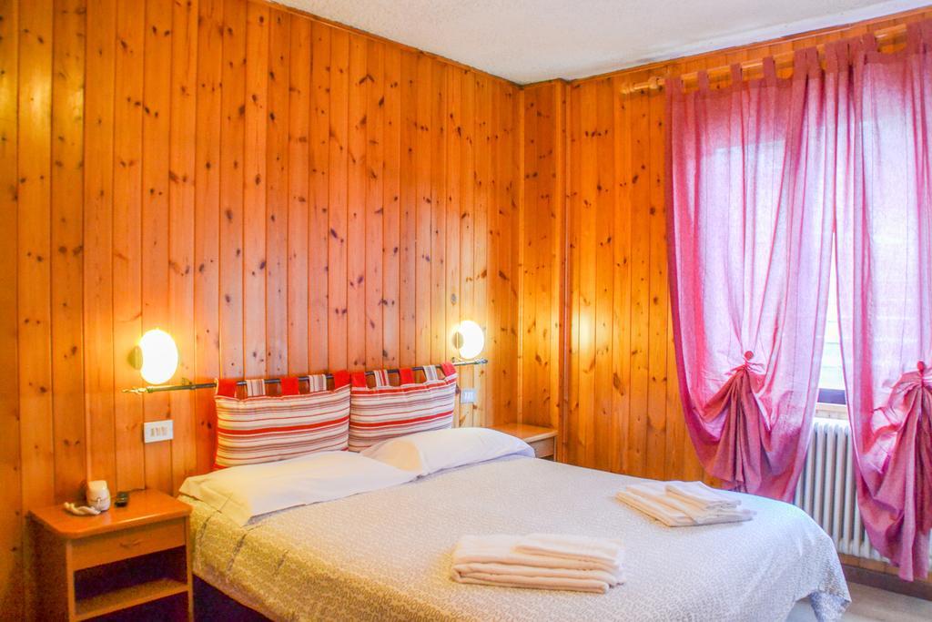 Hotel Vecchia America Folgarida Buitenkant foto
