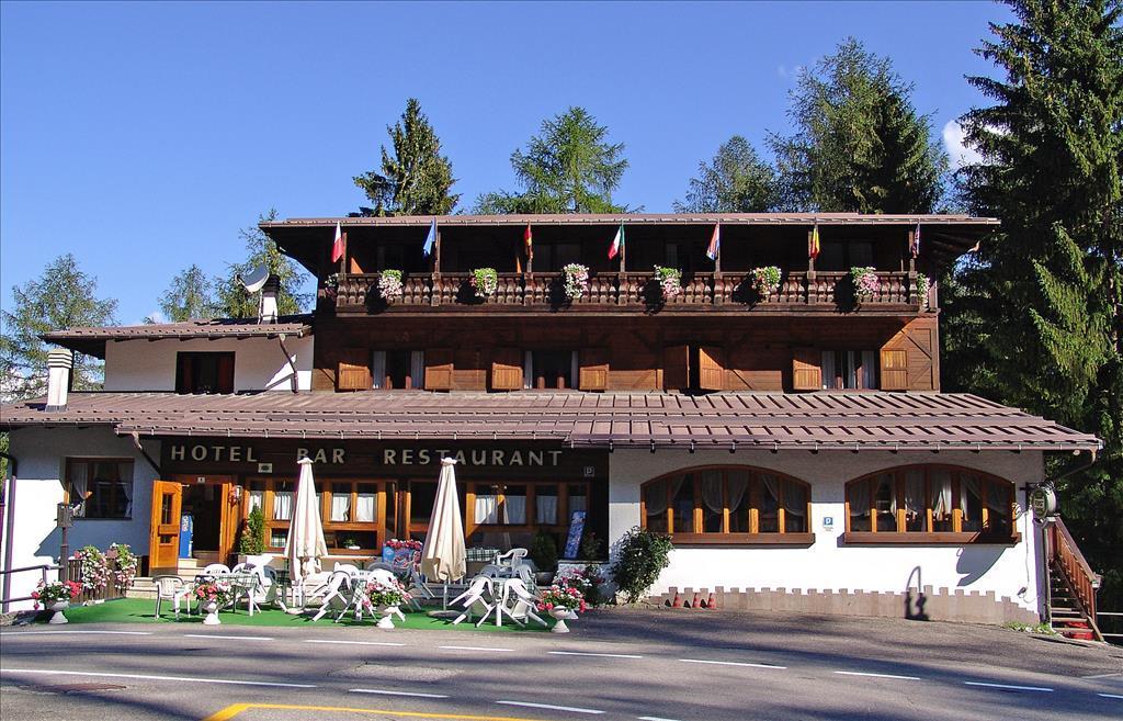 Hotel Vecchia America Folgarida Buitenkant foto