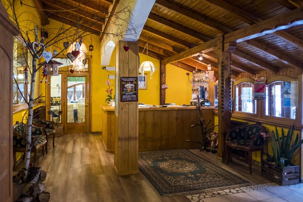 Hotel Vecchia America Folgarida Buitenkant foto