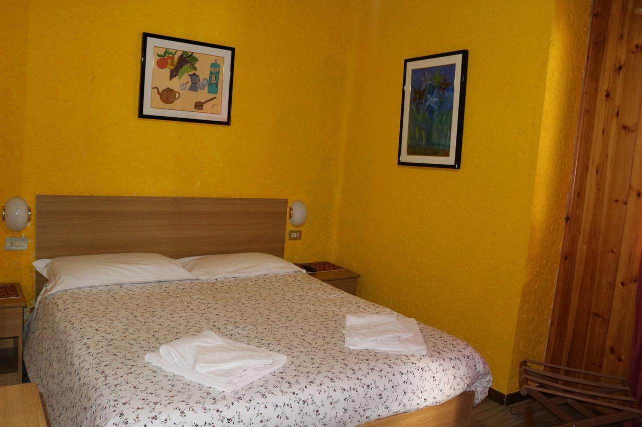 Hotel Vecchia America Folgarida Buitenkant foto